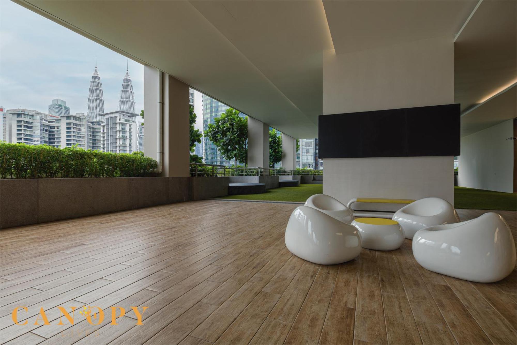 The Manor Serviced By Canopy Lives *