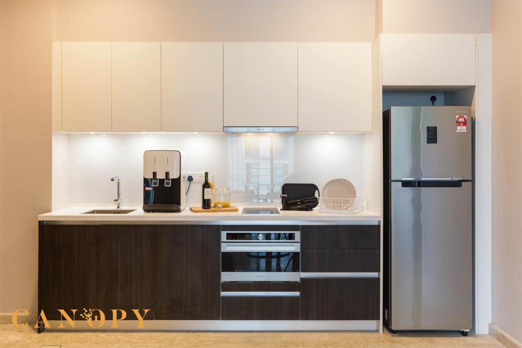 The Manor Serviced By Canopy Lives